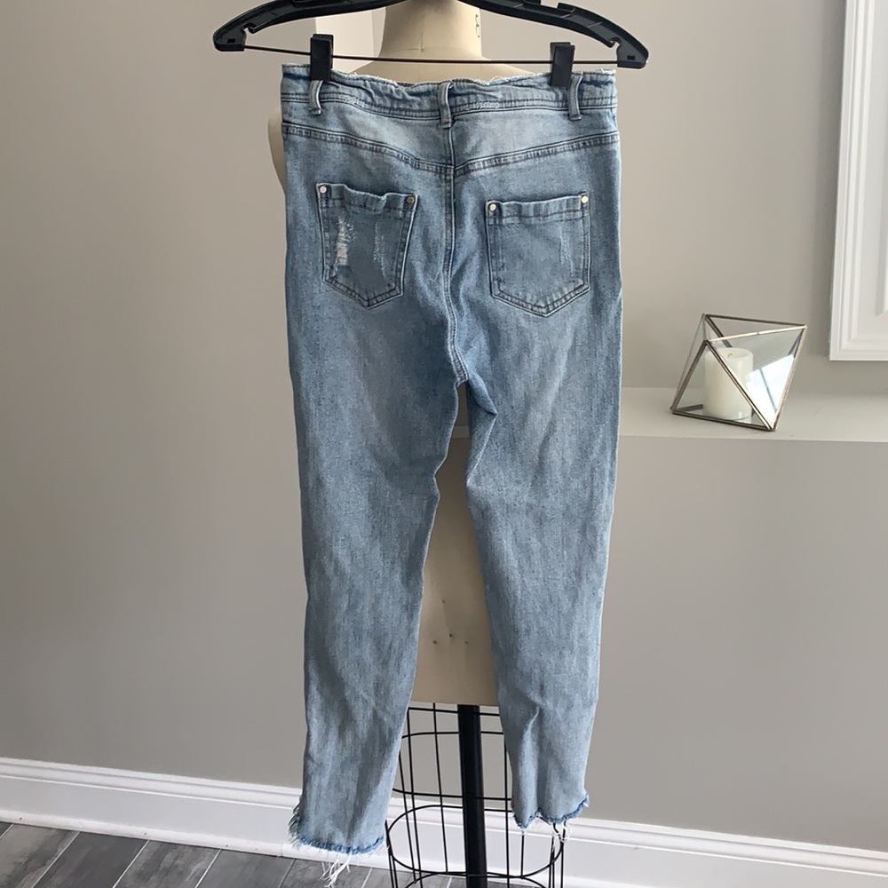 MISGUIDED JEANS - Picture 3 of 5